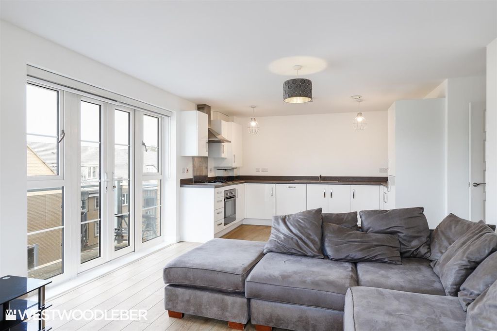 Property photo 2 of 12 Internal_3.Jpg