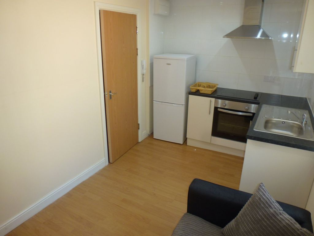 Property photo 3 of 8 Img_517_8_Original.Jpg