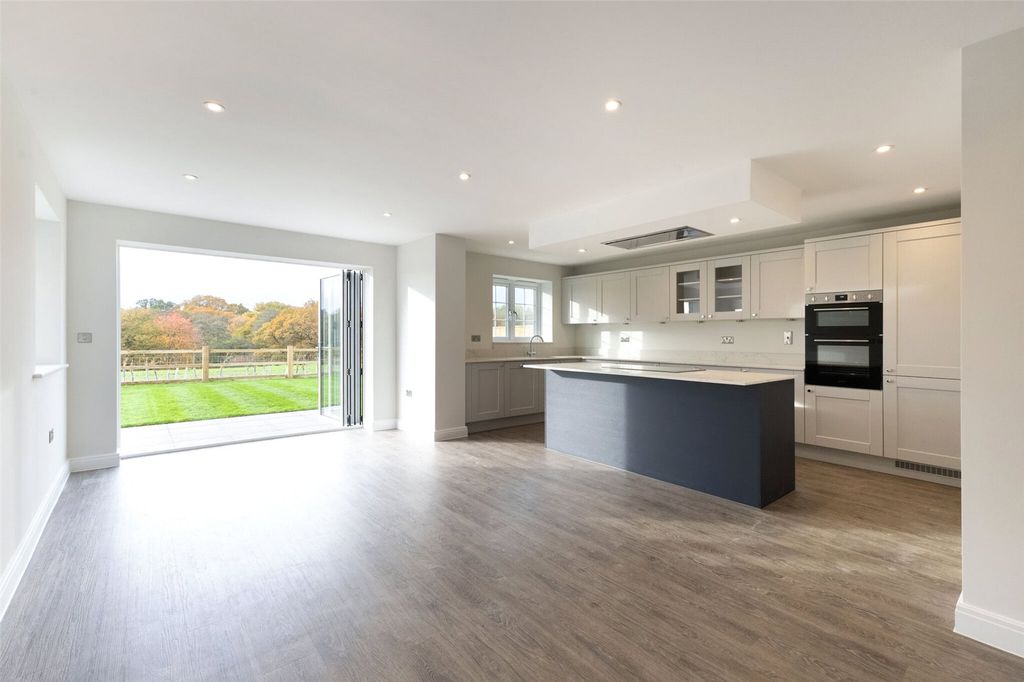 Property photo 3 of 13 Picture No. 04