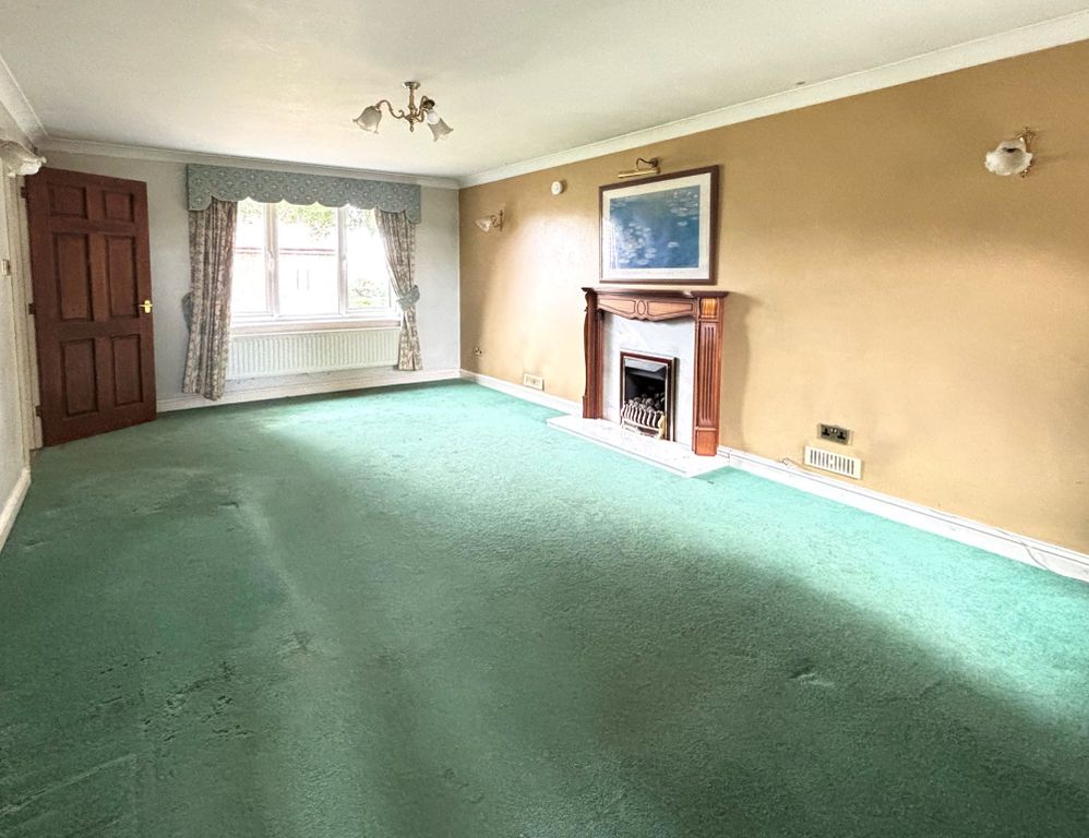 Property photo 2 of 17 Sitting Room2