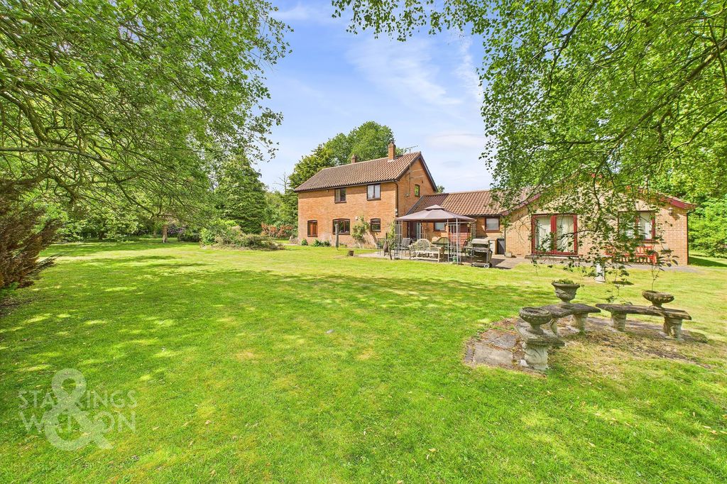 Property photo 3 of 37