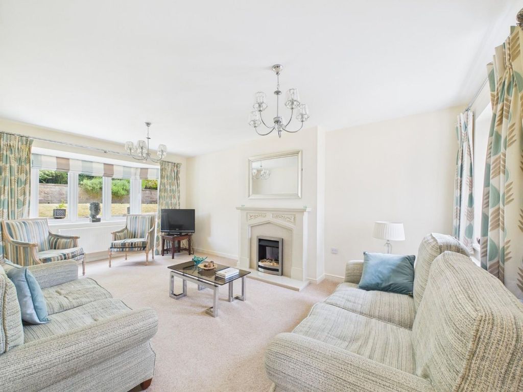 Property photo 2 of 28 Living Room