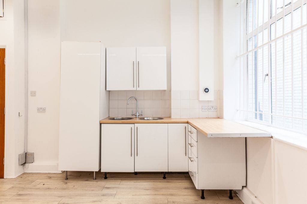 Property photo 2 of 6 Photo 3