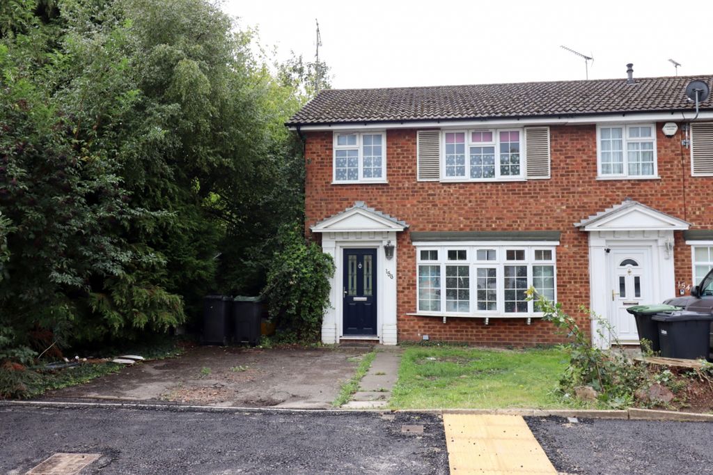 Property photo 1 of 1 3 Bed Semi-Detached For Rent
