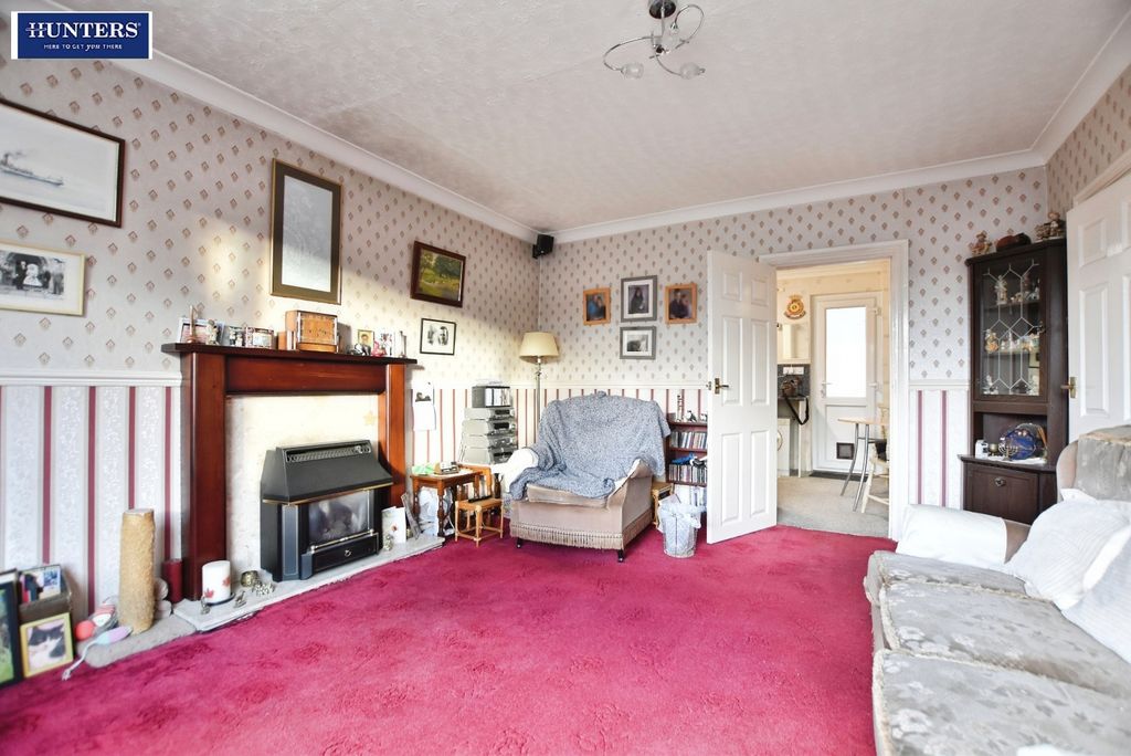 Property photo 3 of 15 Living Room