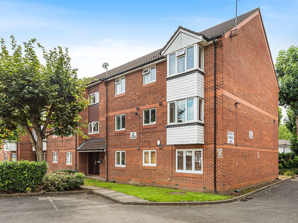 Property photo 1 of 11 Marketing Photo 1 Stevenson Cresent, Se16