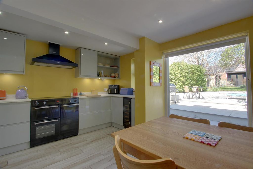 Property photo 2 of 16 Img_3956-Img_3961.Jpg