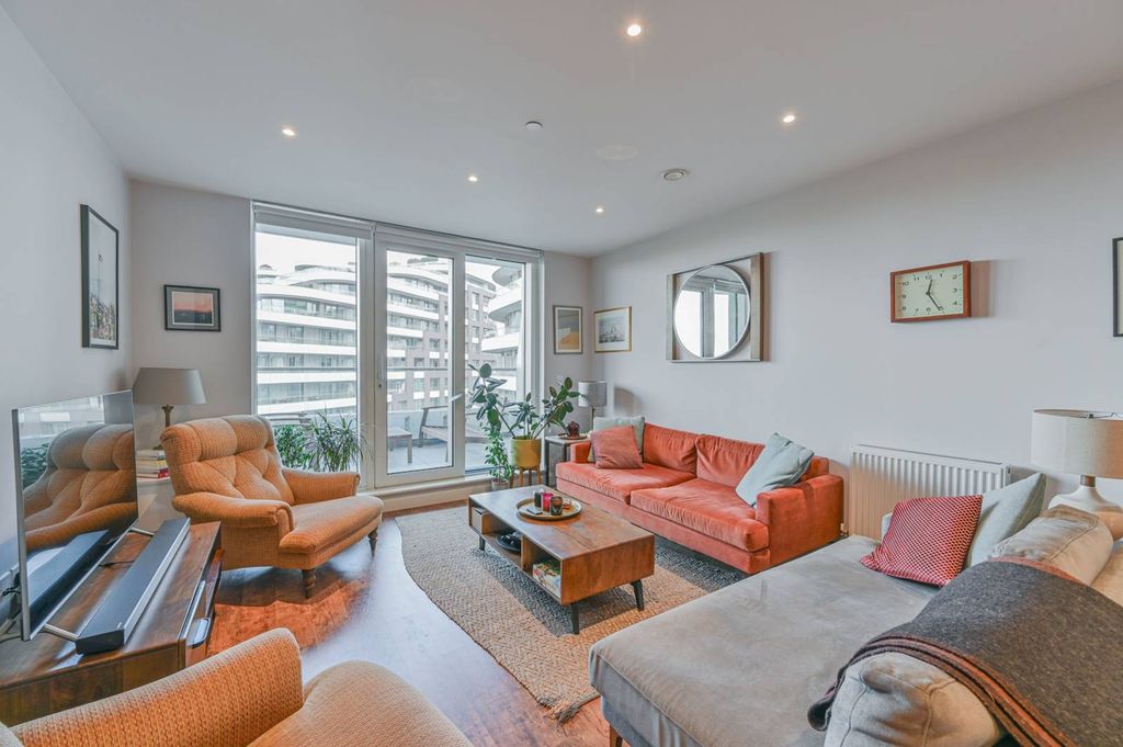 Property photo 3 of 13