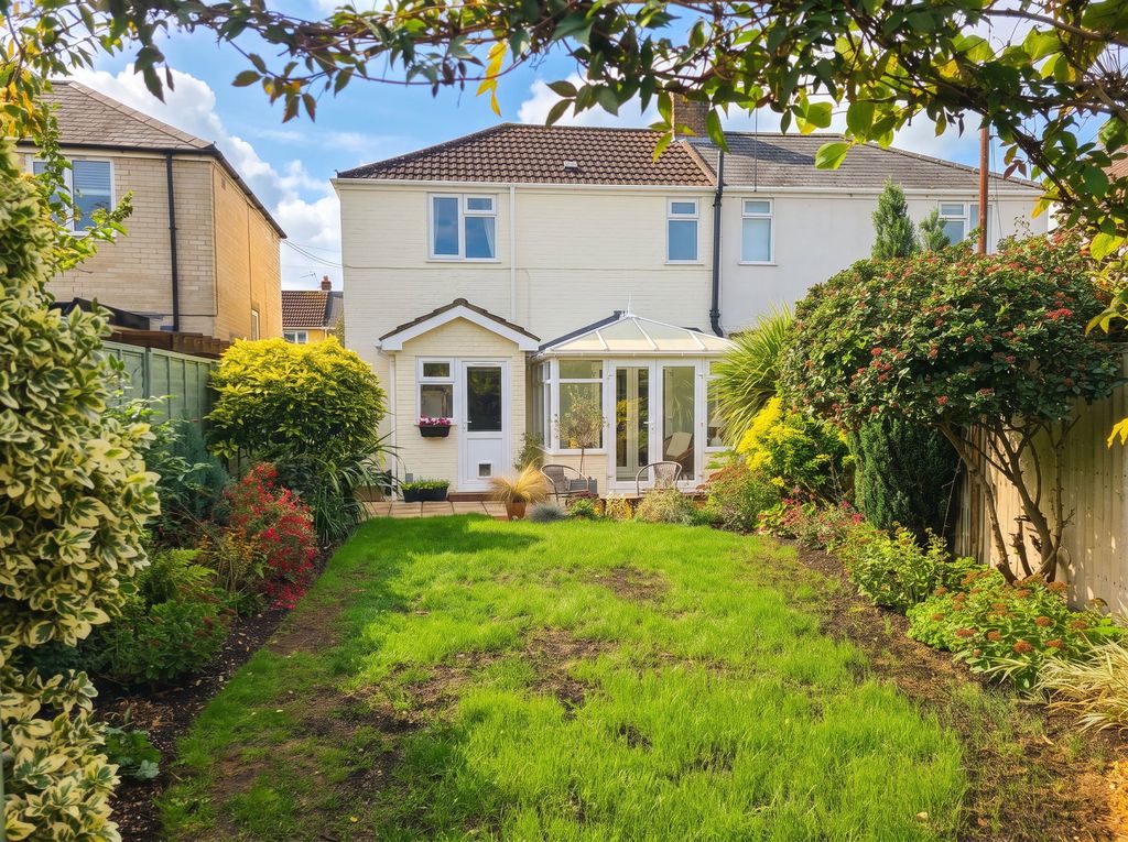 Property photo 3 of 34