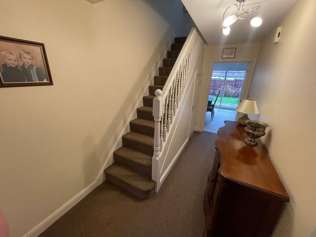 Property photo 3 of 14 Hallway .Jpeg