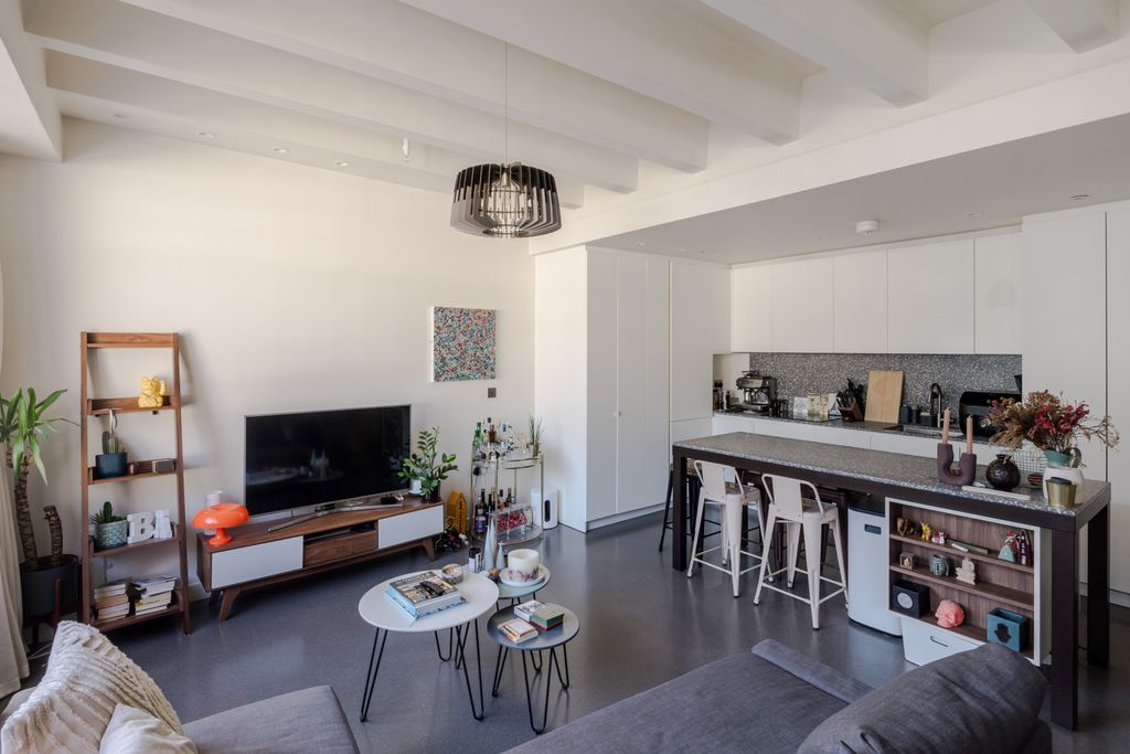 Property photo 3 of 13 Picture No. 32