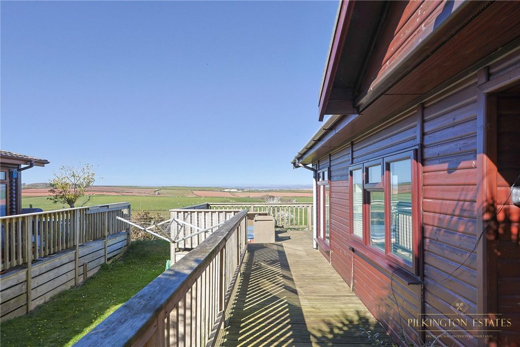 Property photo 2 of 26 4274301
