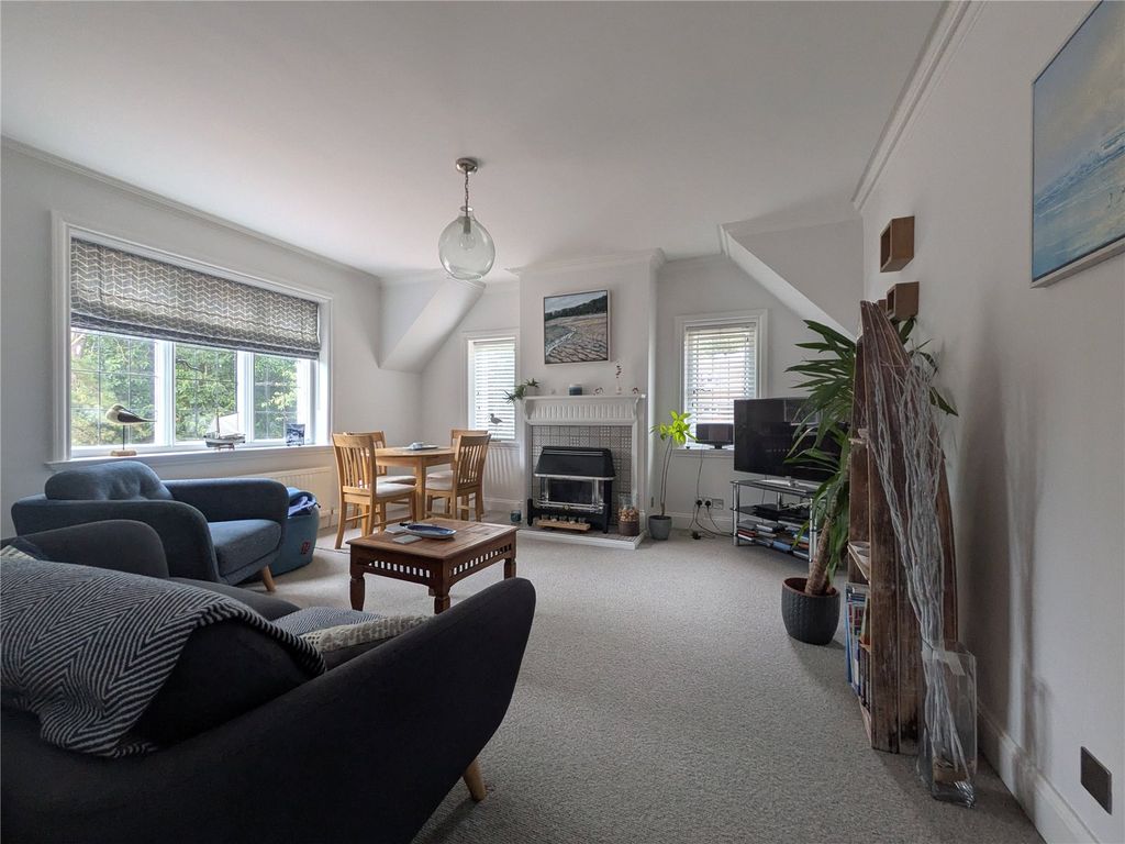 Property photo 2 of 12 Picture No. 04