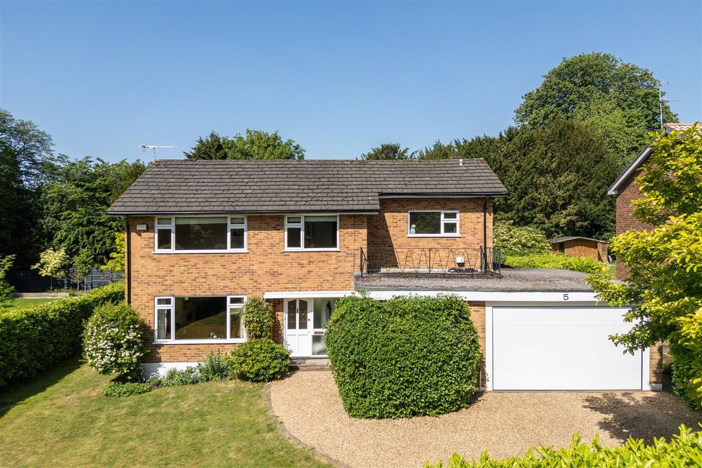 Property photo 1 of 31