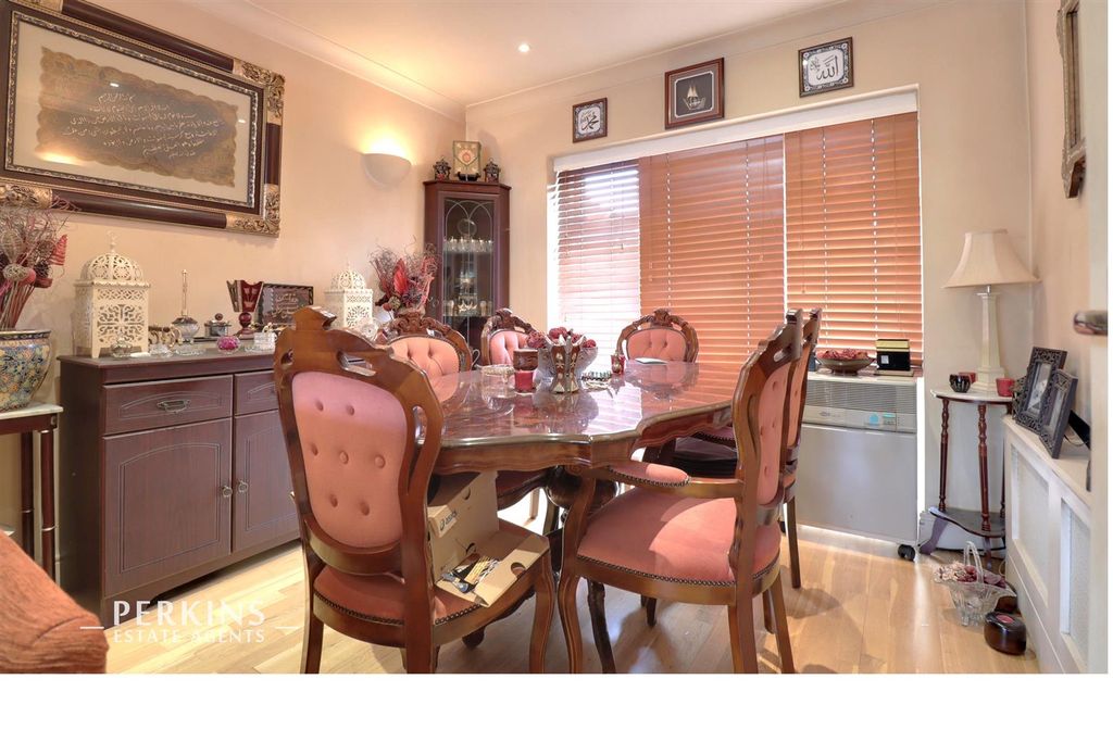 Property photo 3 of 11 Dining.Jpg