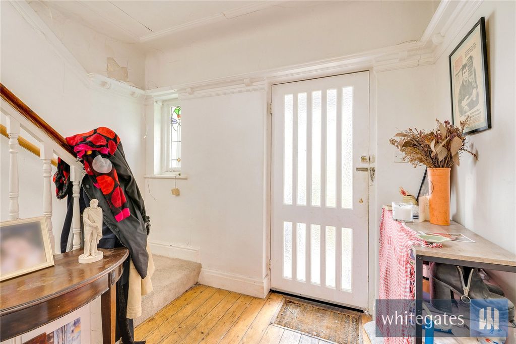 Property photo 2 of 22 Picture No. 02