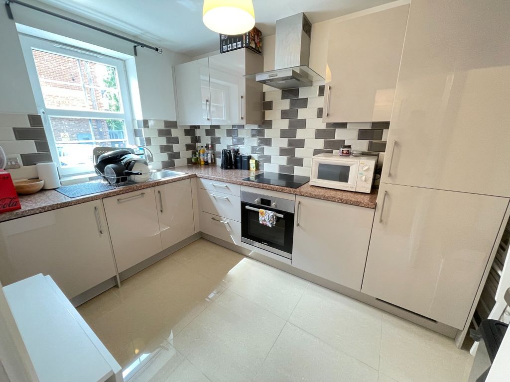 Property photo 2 of 11 2617282