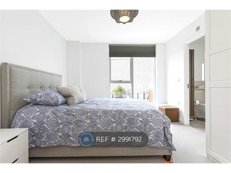 Property photo 3 of 12 Master Bedroom