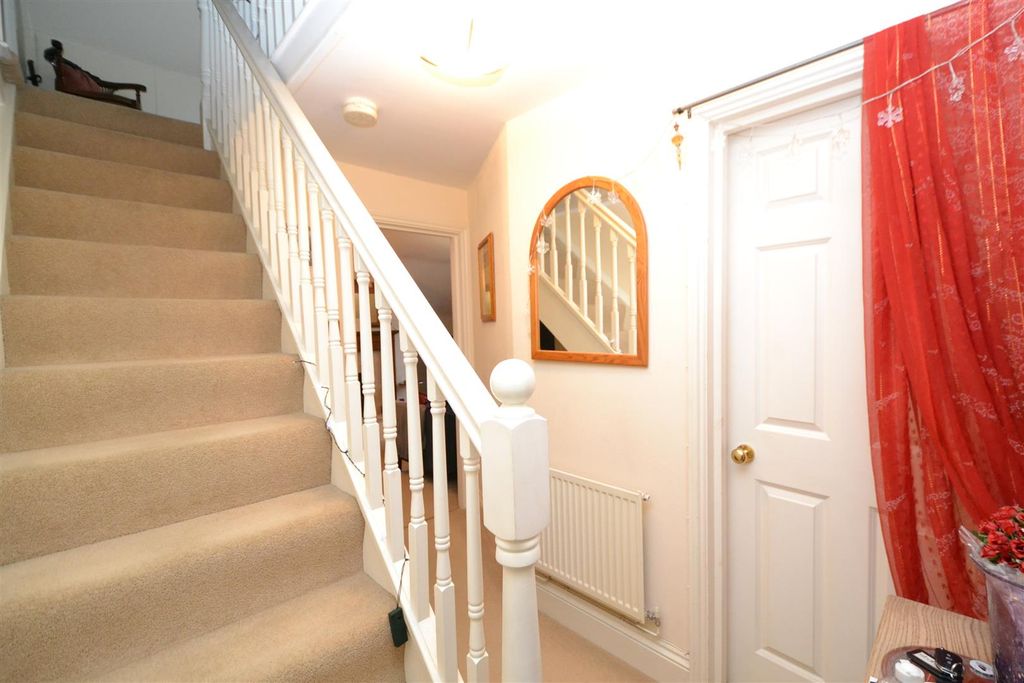 Additional image 7 of 2 bed flat for saleWaterside, Upton Upon Severn, Worcester WR8