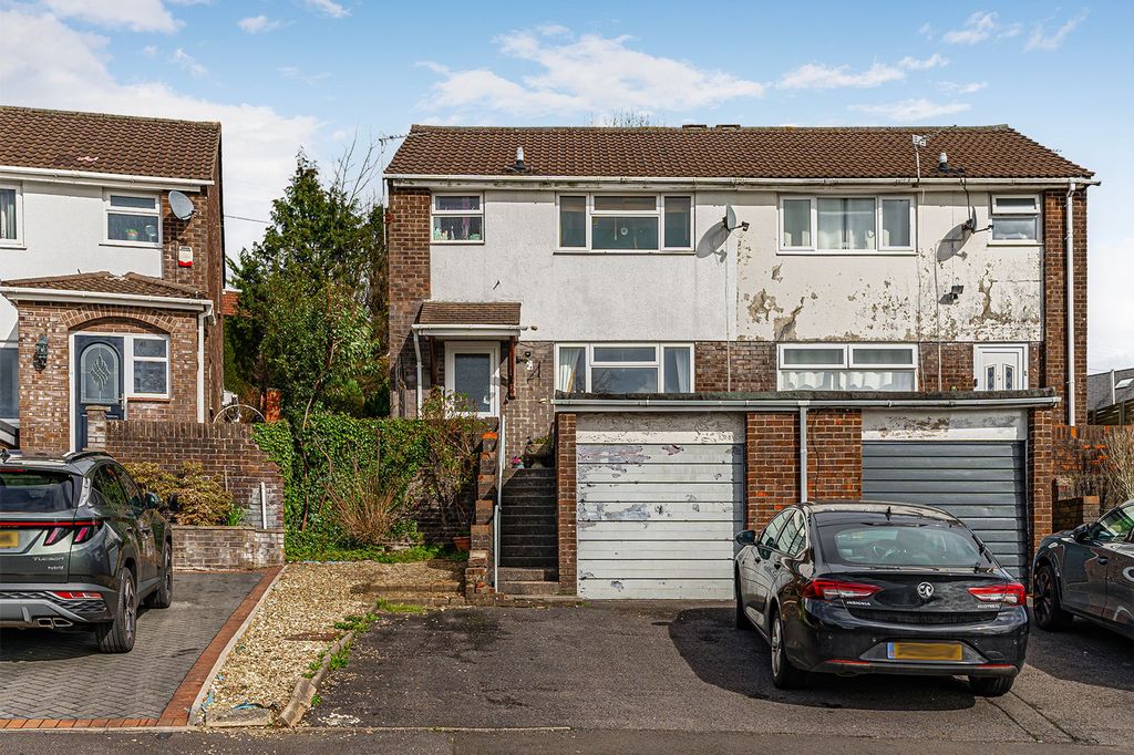 Property photo 1 of 27