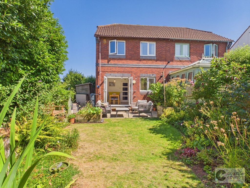 Property photo 2 of 23