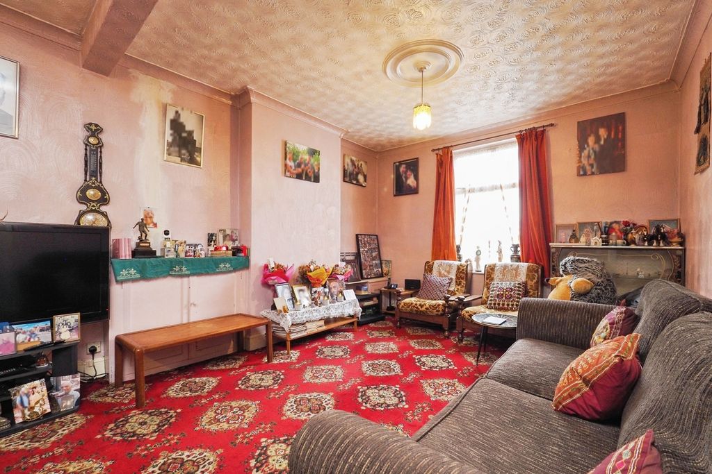 Property photo 3 of 20 Pbox-Img.Jpg