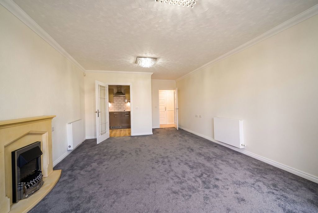Property photo 3 of 13