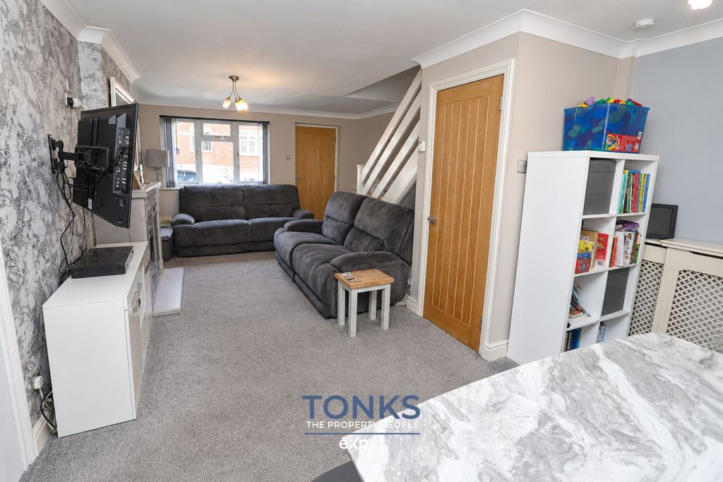 Property photo 3 of 19