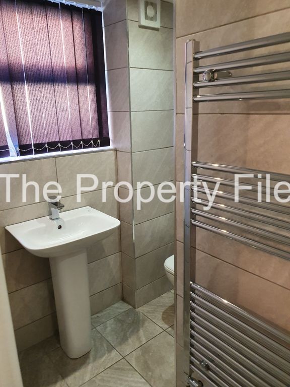 Property photo 3 of 5