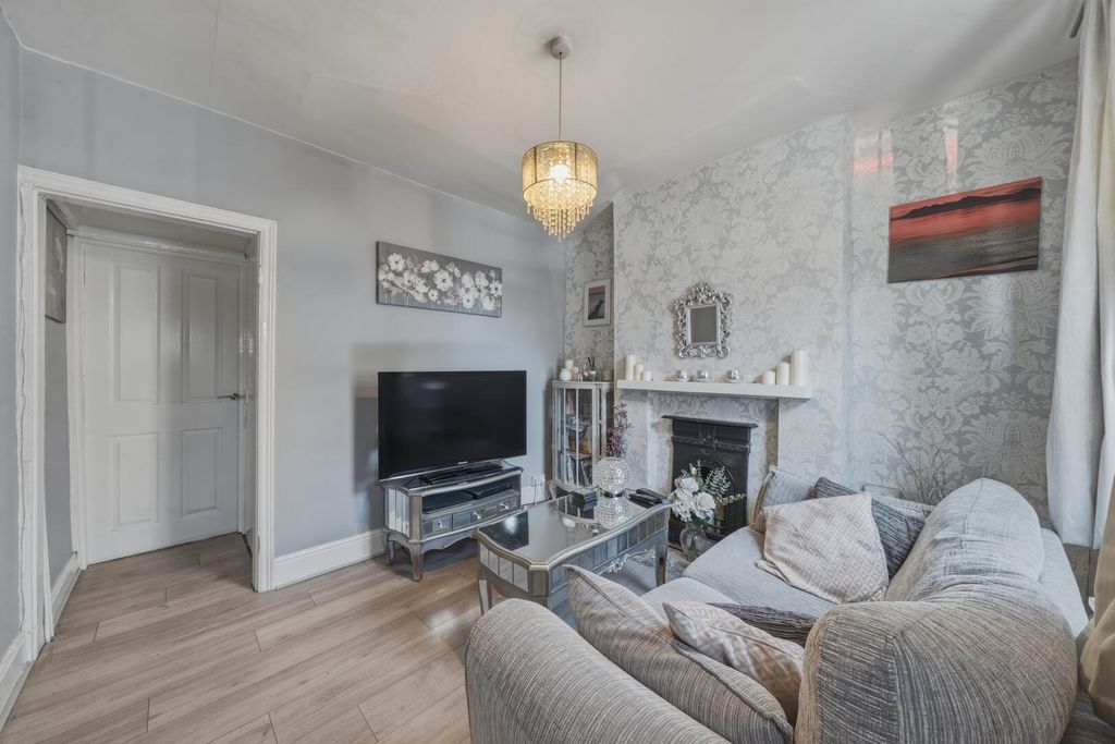 Property photo 2 of 19 Living Room