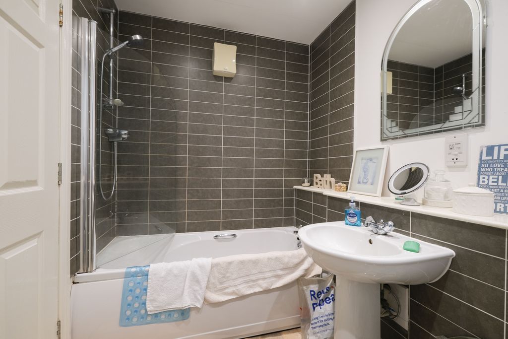 Additional image 7 of 2 bed flat for saleBelfast Quay, Irvine KA12