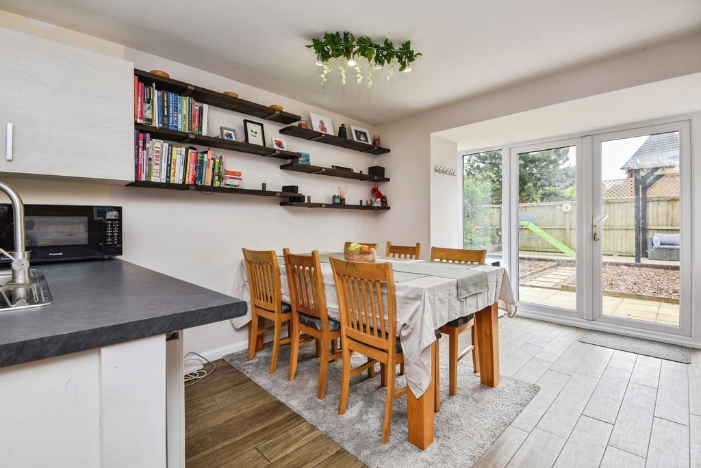 Property photo 3 of 17 Dining