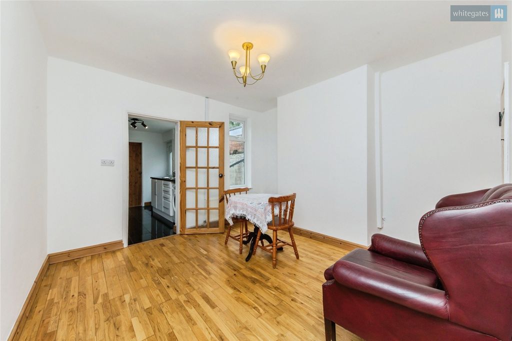 Property photo 3 of 14 Picture No. 07