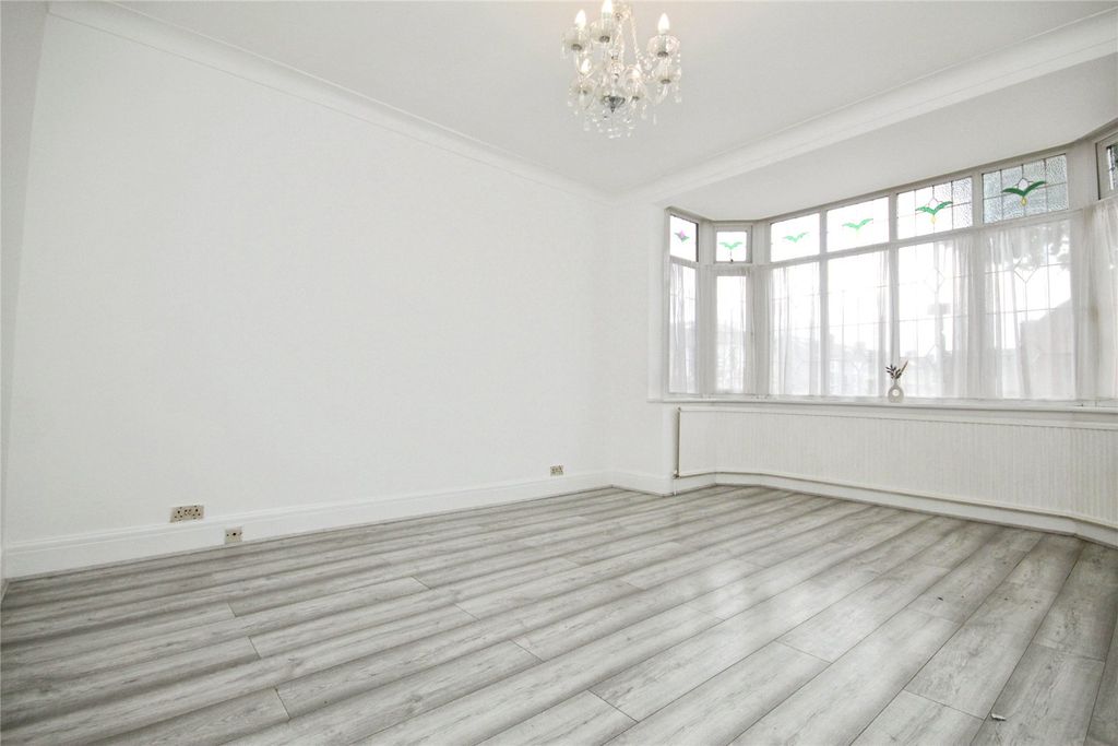 Property photo 3 of 12 Picture No. 26