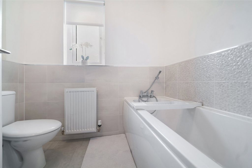 Property photo 2 of 21 Picture No. 01