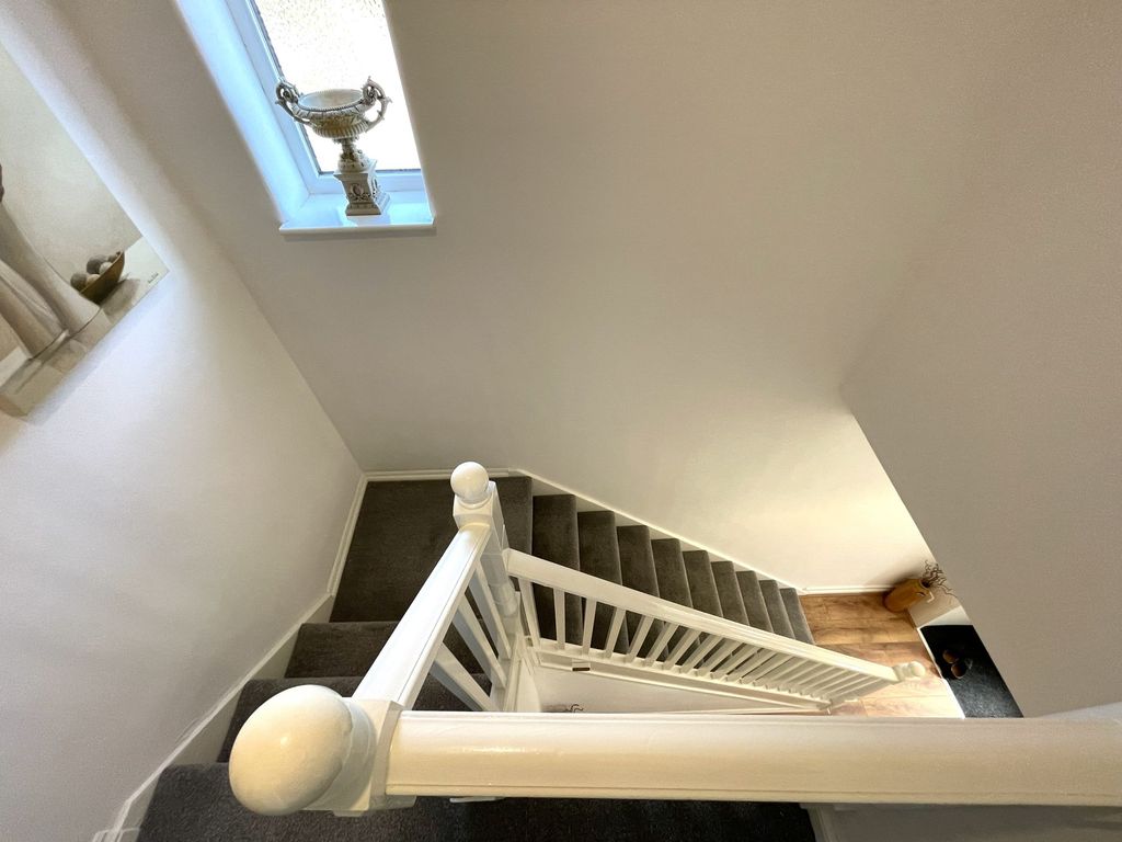 Additional image 13 of 4 bed semi-detached house for saleWarren Avenue, Knutsford WA16