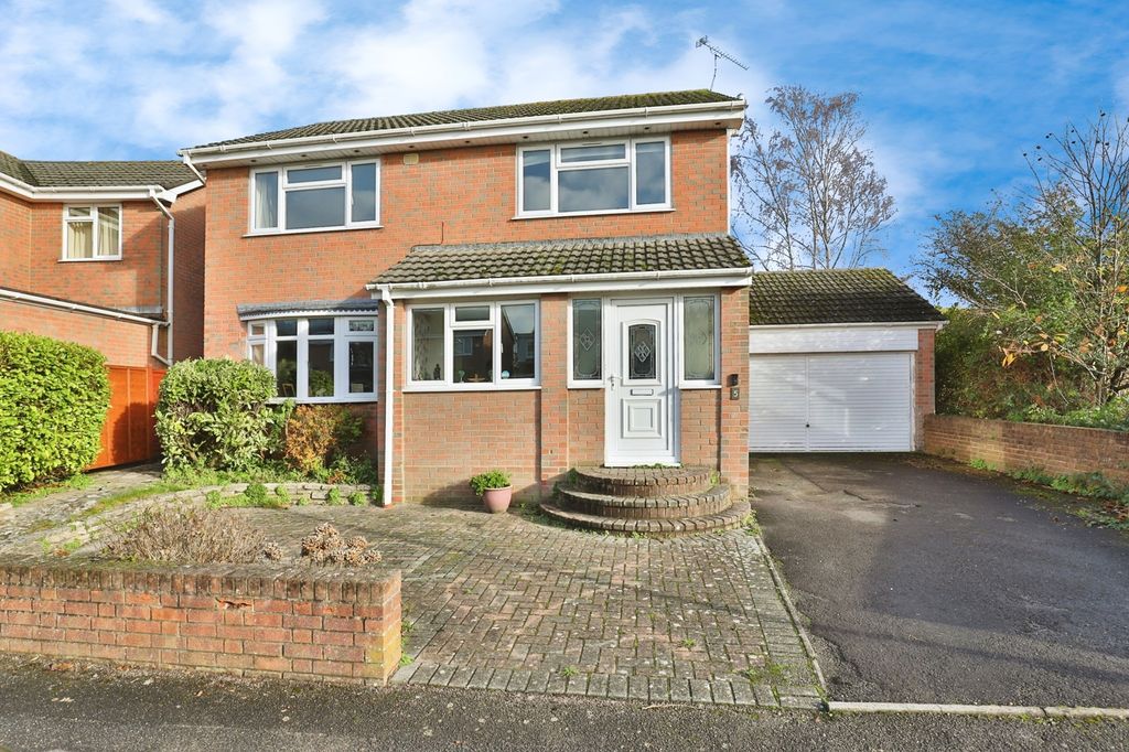 Property photo 1 of 18 Pbox-Img.Jpg