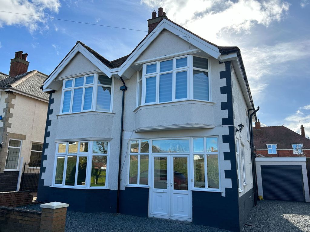 Property photo 1 of 36