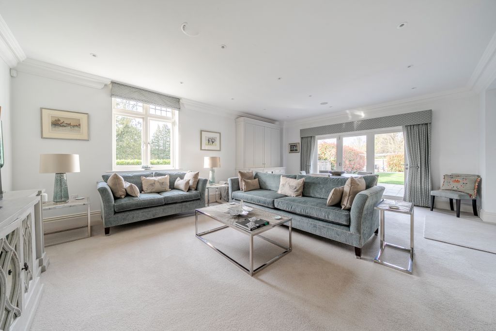 Property photo 3 of 14