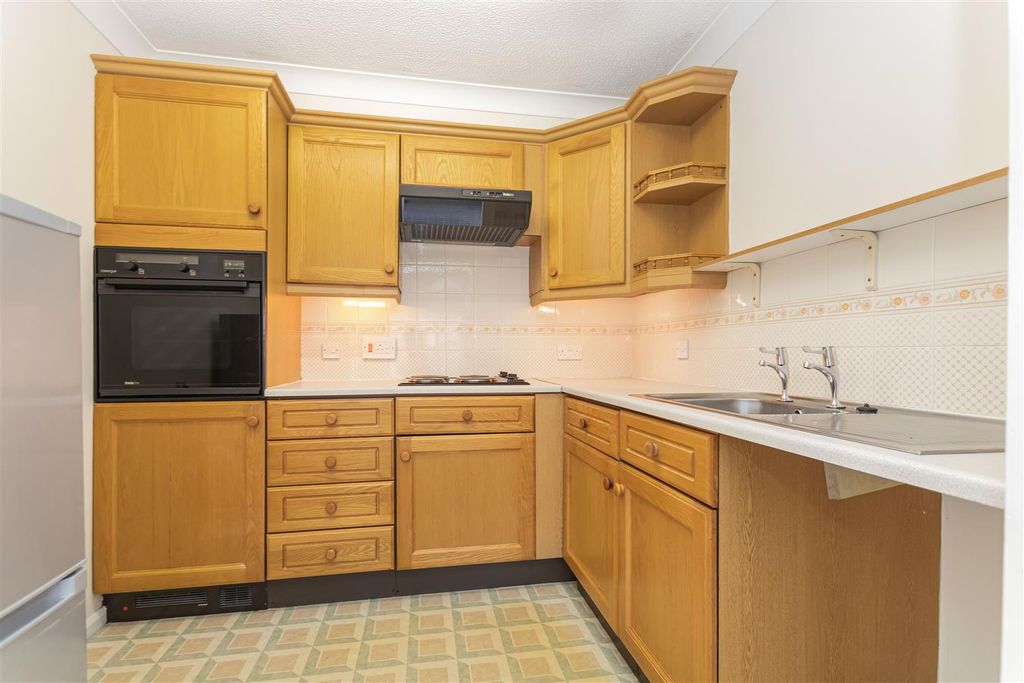 Property photo 2 of 9 5_87468.Jpg