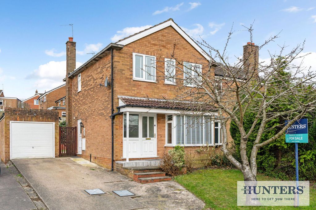 Property photo 1 of 19 Front (Exterior)