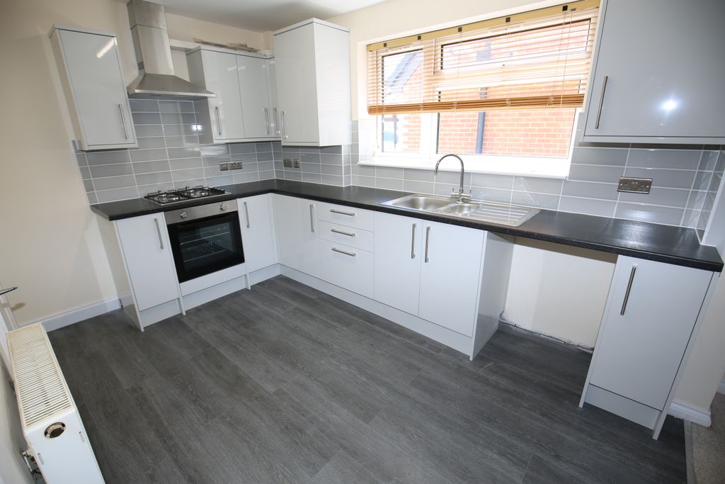 Property photo 2 of 8 Photo 02