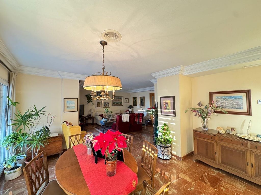 Property photo 1 of 50