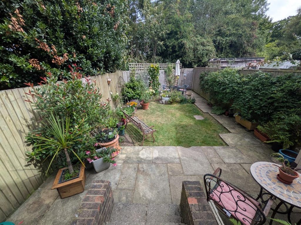 Property photo 2 of 18