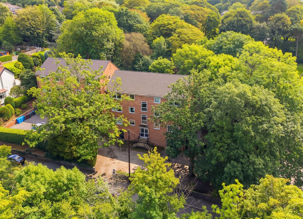 Property photo 1 of 19 External