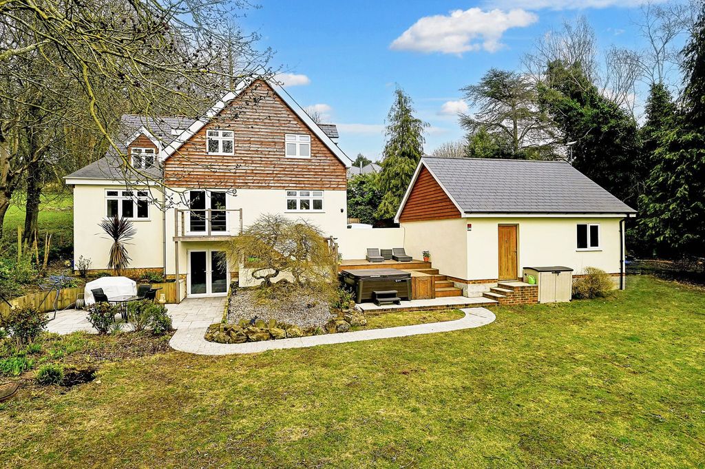 Property photo 2 of 59