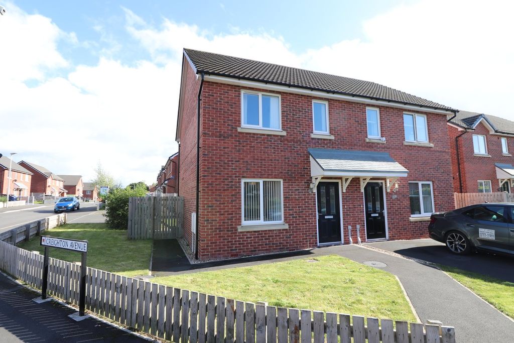 Property photo 1 of 12 External