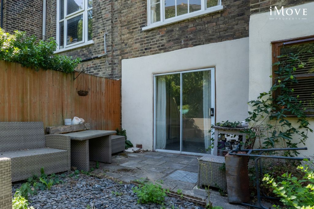 Property photo 3 of 9