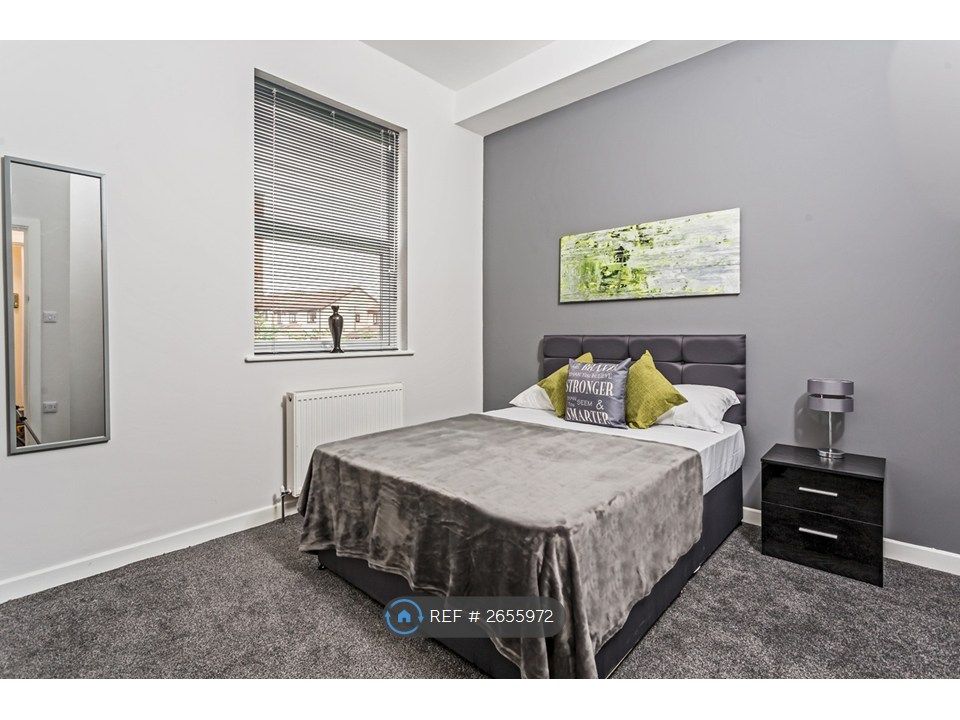 Property photo 3 of 14 Room 8 - Available