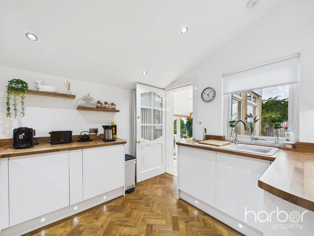 Property photo 3 of 33 5324626